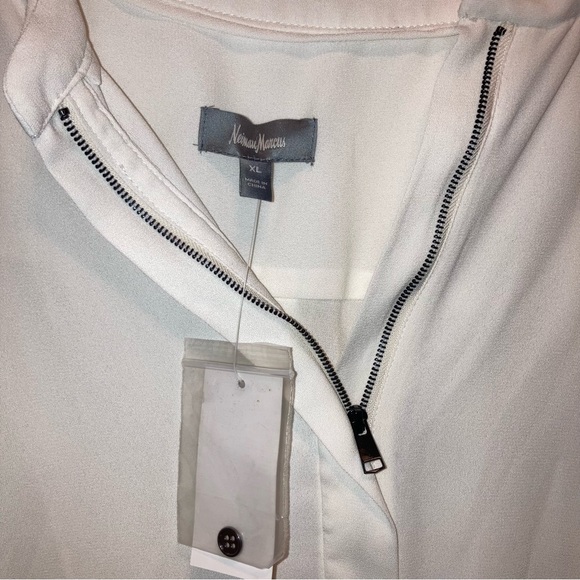 Neiman Marcus Blouse - Picture 3 of 5